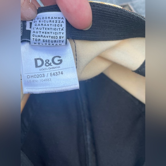 Dolce and Gabbana, AUTHENTICATED. Ball cap size Medium - Picture 8 of 11